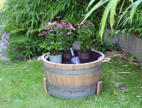 Demi tonneau de vin en bois de chêne - pot de fleurs ou mini étang