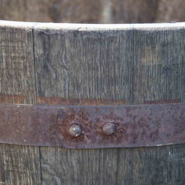 Demi-tonneau , pot de fleur original d'un baril à Whisky - Huilé - Jardin