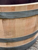 Demi tonneau de vin en bois de chêne restauré - pot de fleurs ou mini étang huilé,,avec trous de drainage (planter),avec roulettes,sans poignées